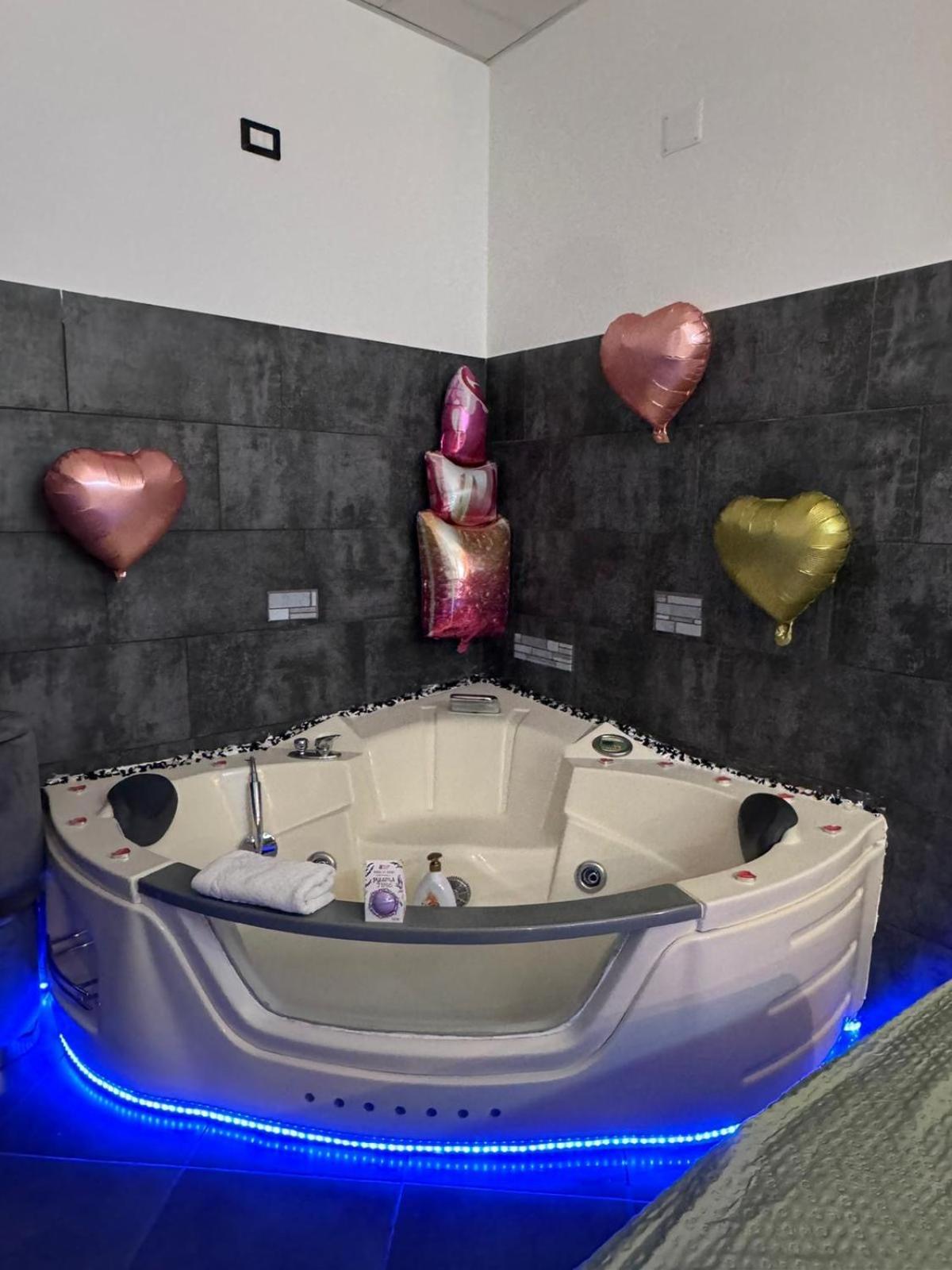 Casa Di Vincenzo Bed & Breakfast Napoli Dış mekan fotoğraf